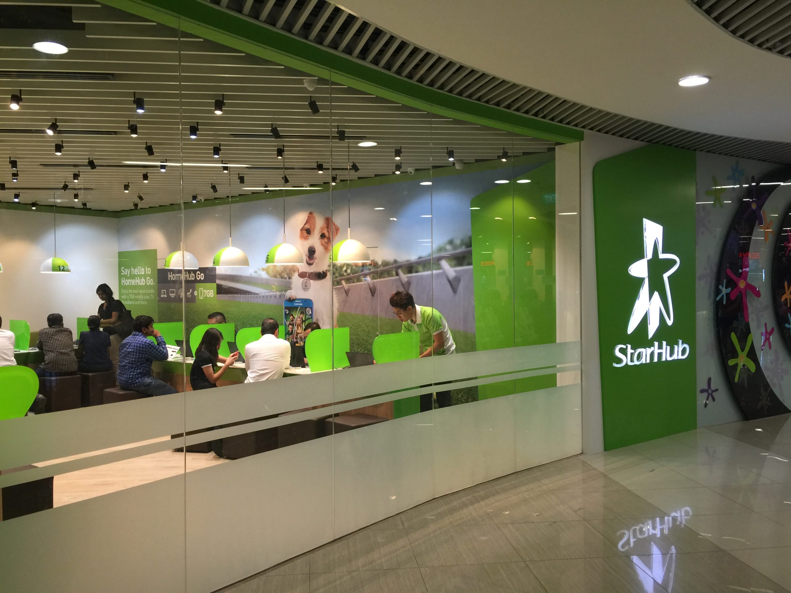 StarHub @ Causeway Point